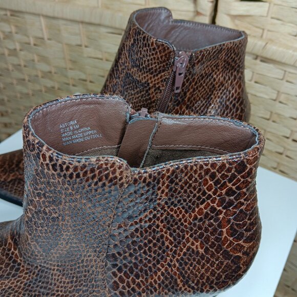 Coconuts by Matisse Faux Leather Snakeskin Boots 9.5 Womens - Picture 2 of 9